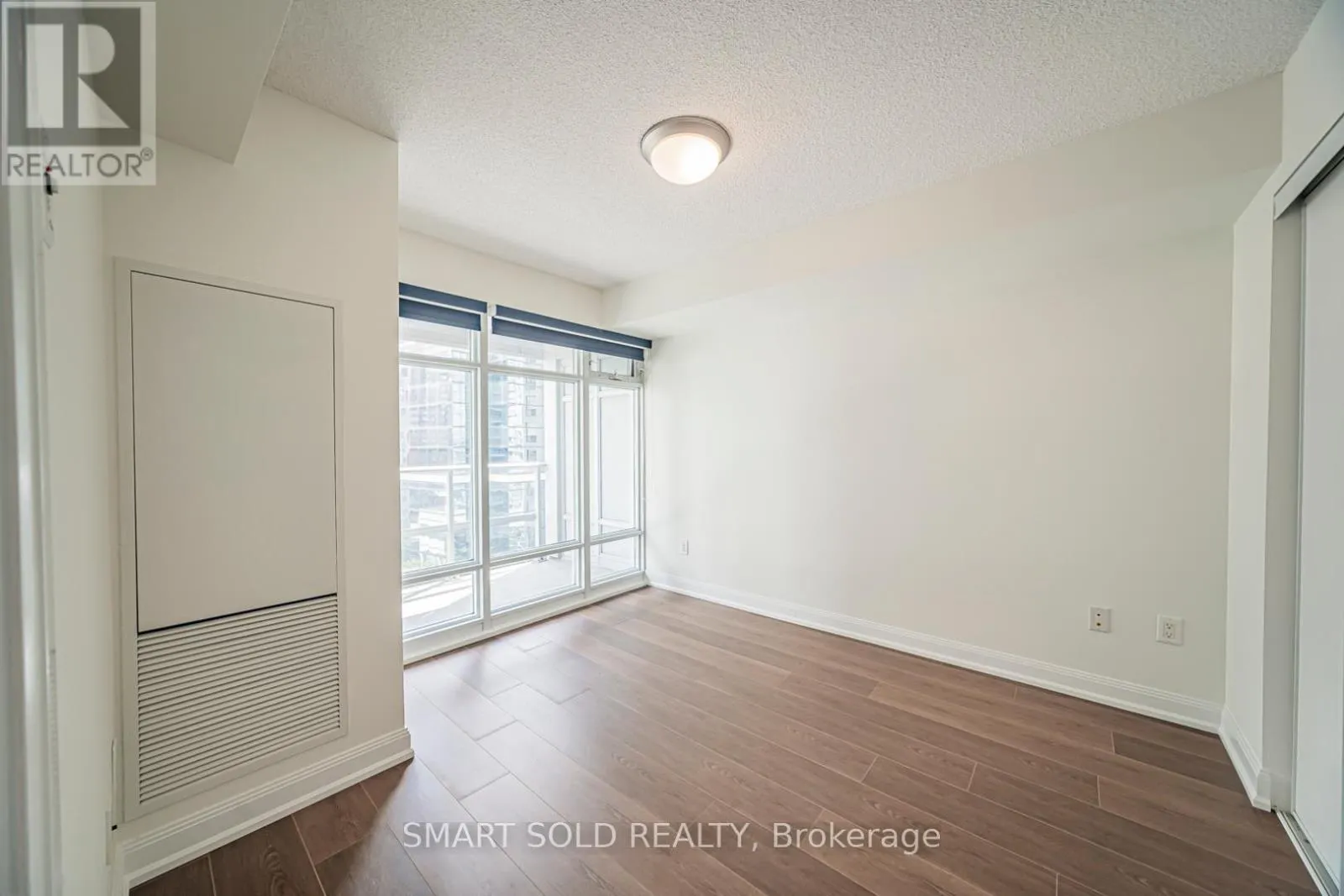 901 - 2191 YONGE STREET