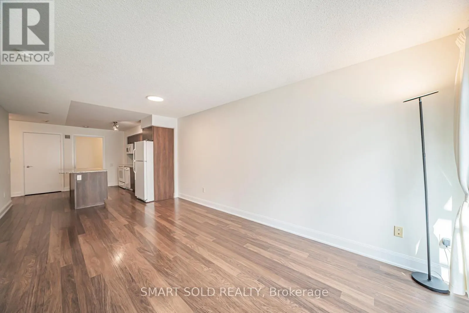 901 - 2191 YONGE STREET