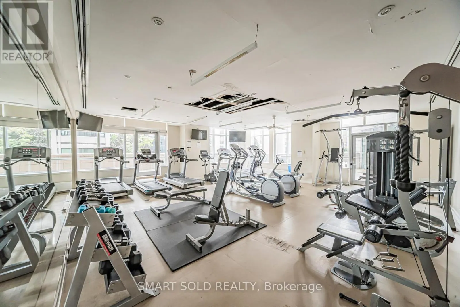 901 - 2191 YONGE STREET