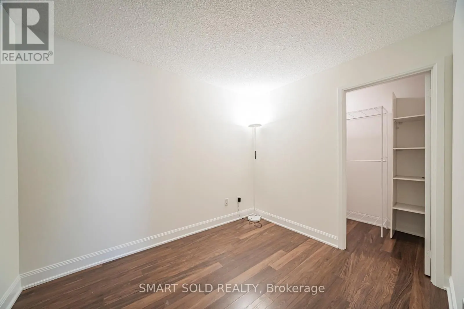901 - 2191 YONGE STREET