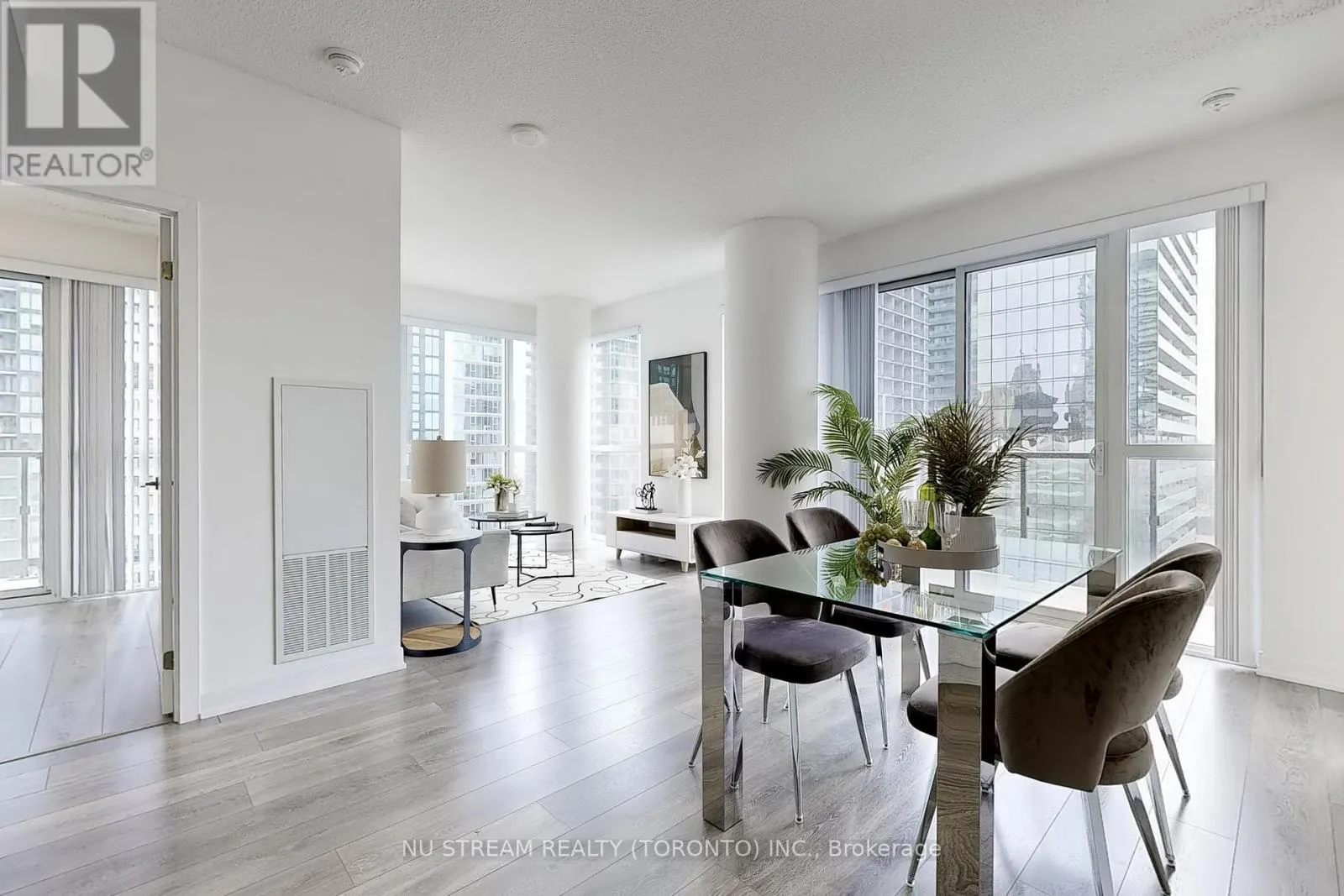 2302 - 87 PETER STREET