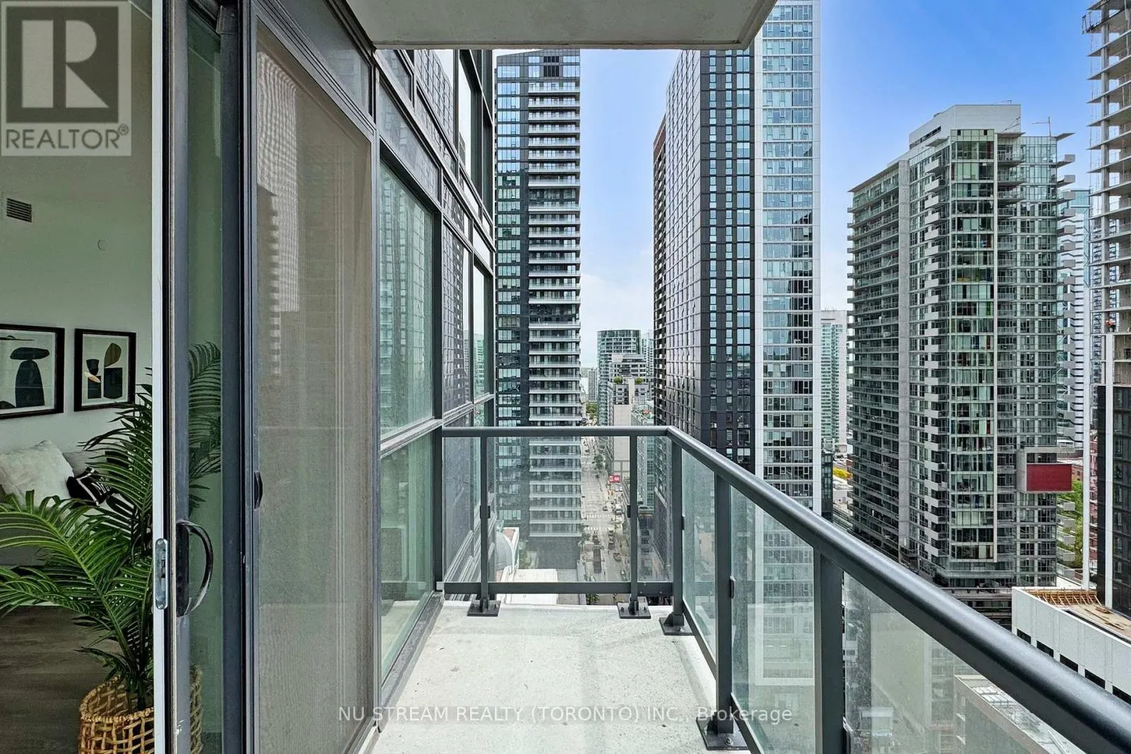 2302 - 87 PETER STREET