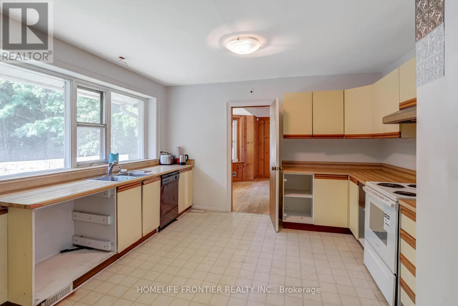 78 ARJAY CRESCENT