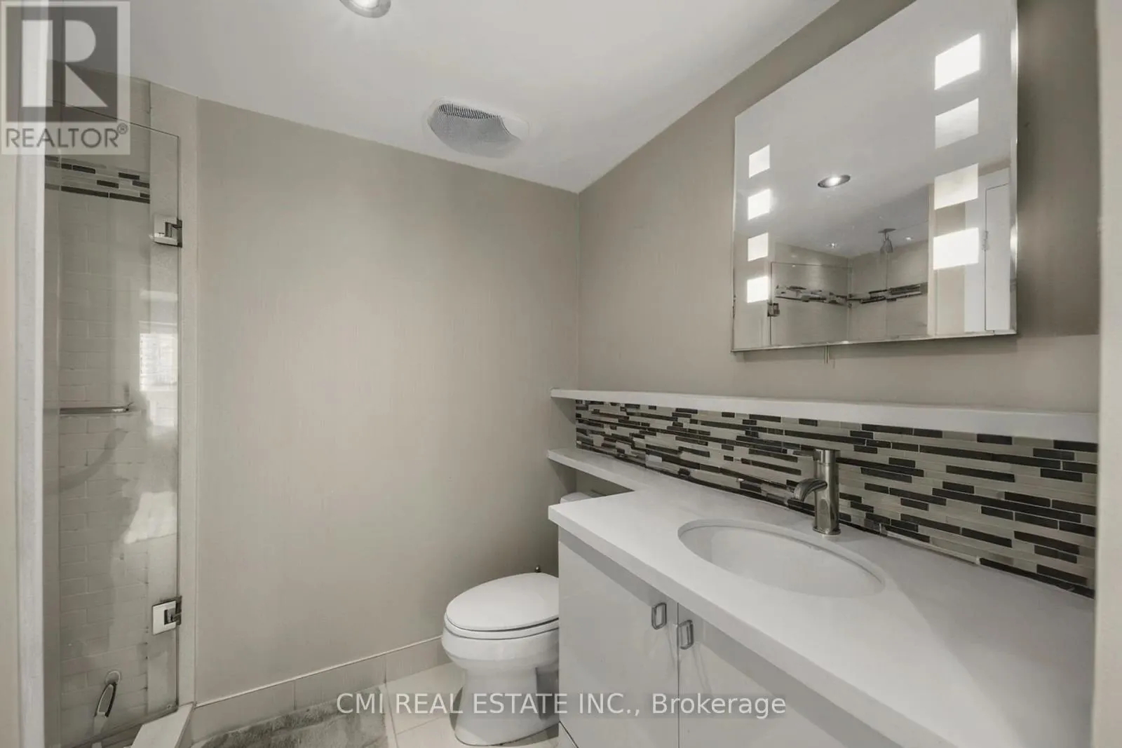 2603 - 18 YONGE STREET
