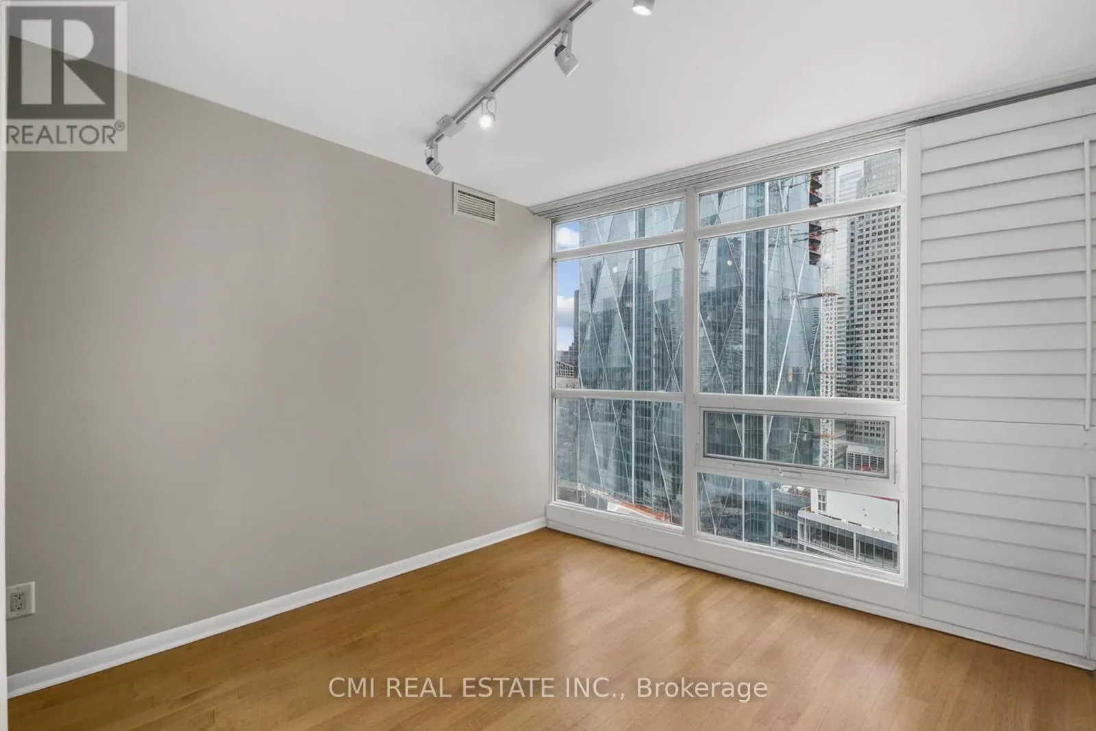 2603 - 18 YONGE STREET