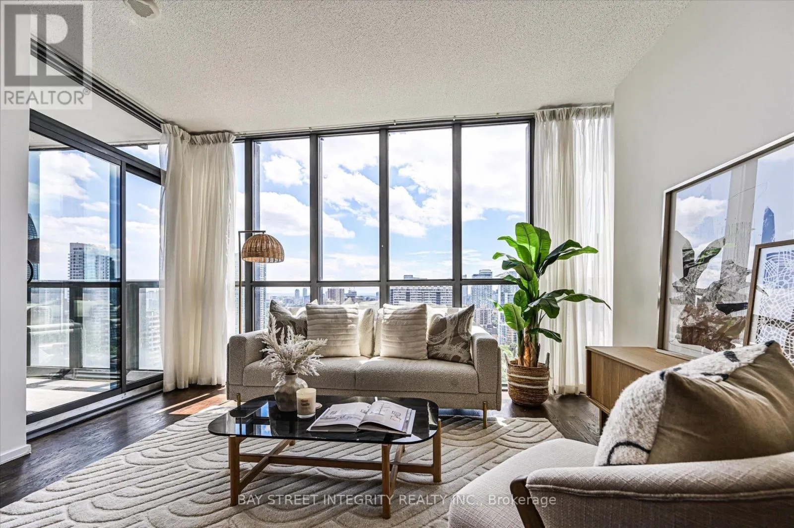 2103 - 101 CHARLES STREET E