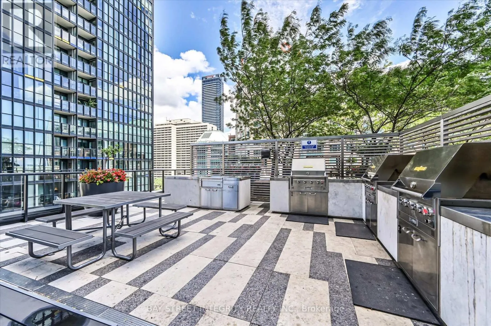 2103 - 101 CHARLES STREET E