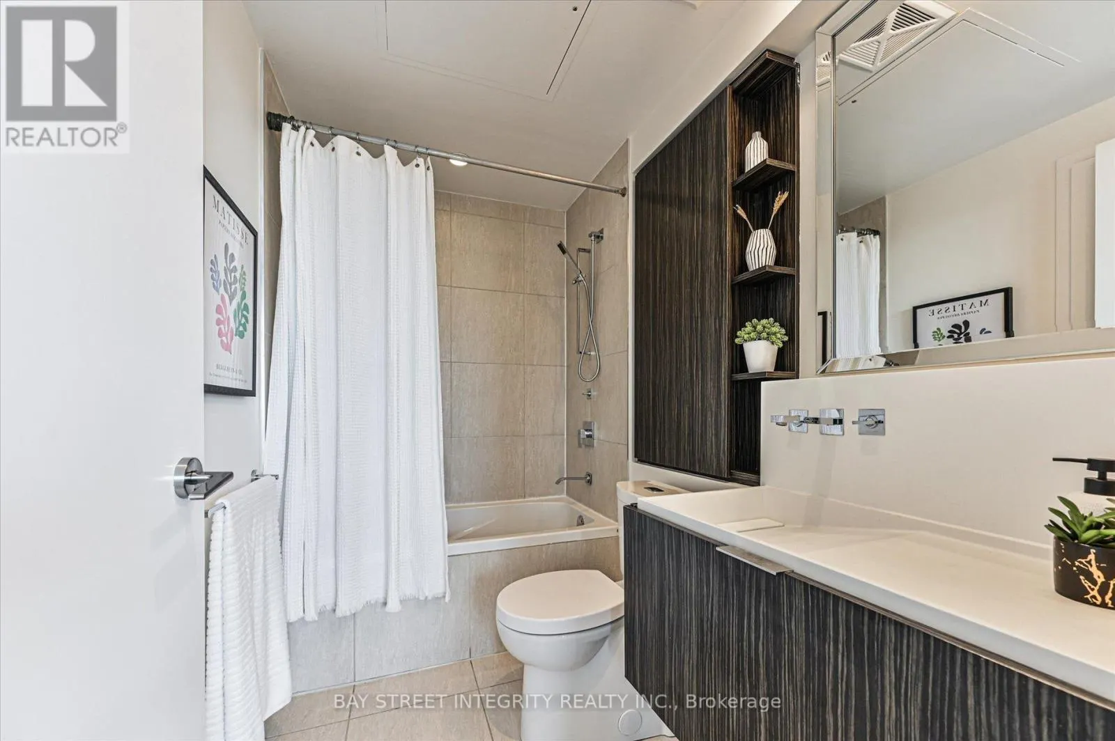 2103 - 101 CHARLES STREET E