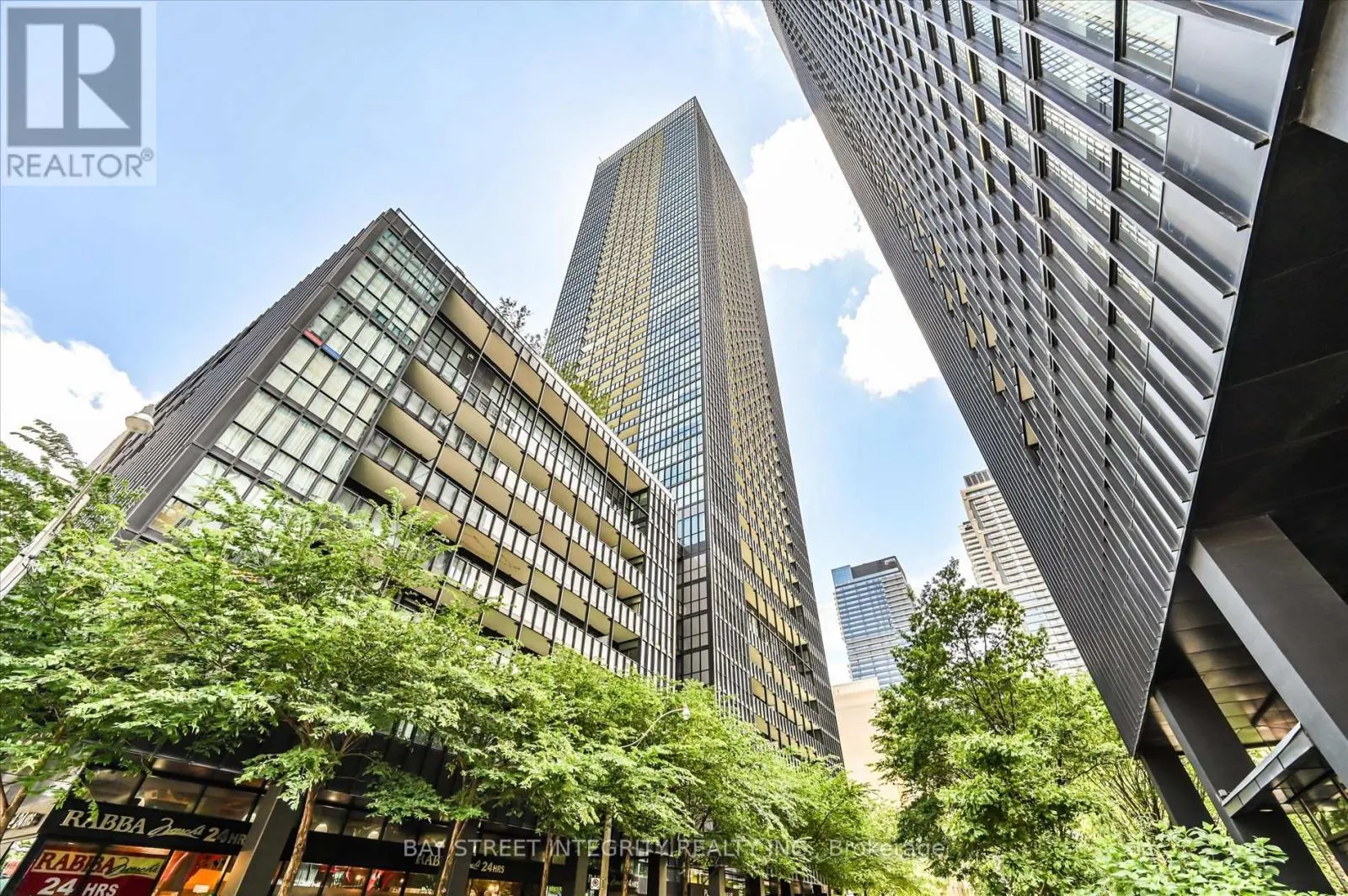 2103 - 101 CHARLES STREET E