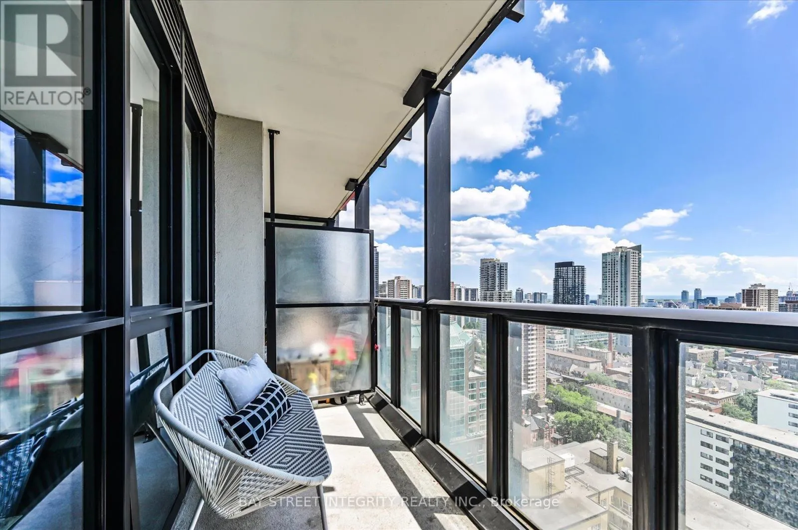 2103 - 101 CHARLES STREET E