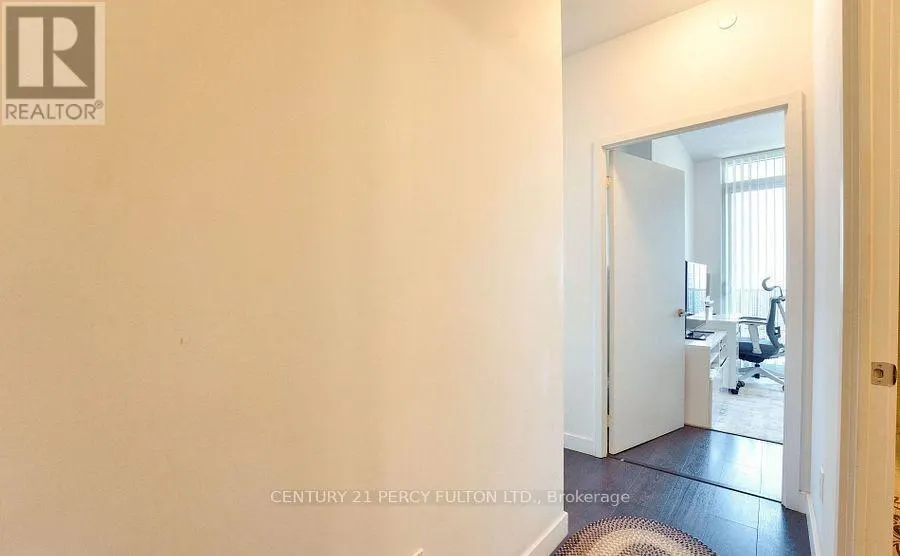 1808 - 8 EGLINTON AVENUE E