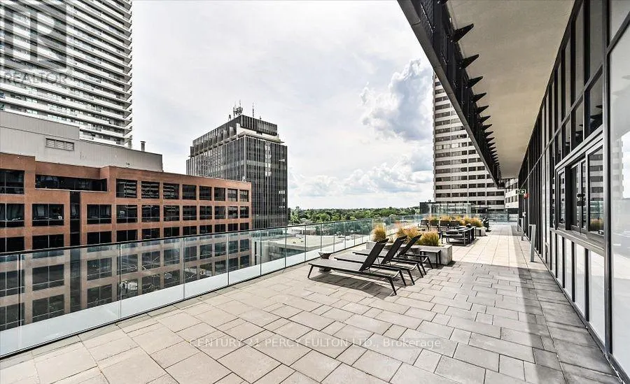 1808 - 8 EGLINTON AVENUE E