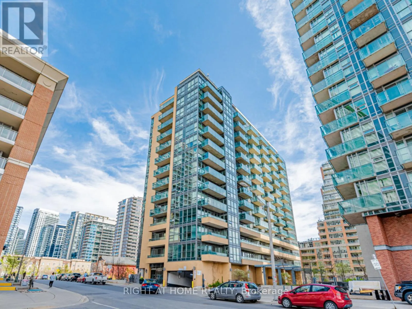 1507 - 69 LYNN WILLIAMS STREET