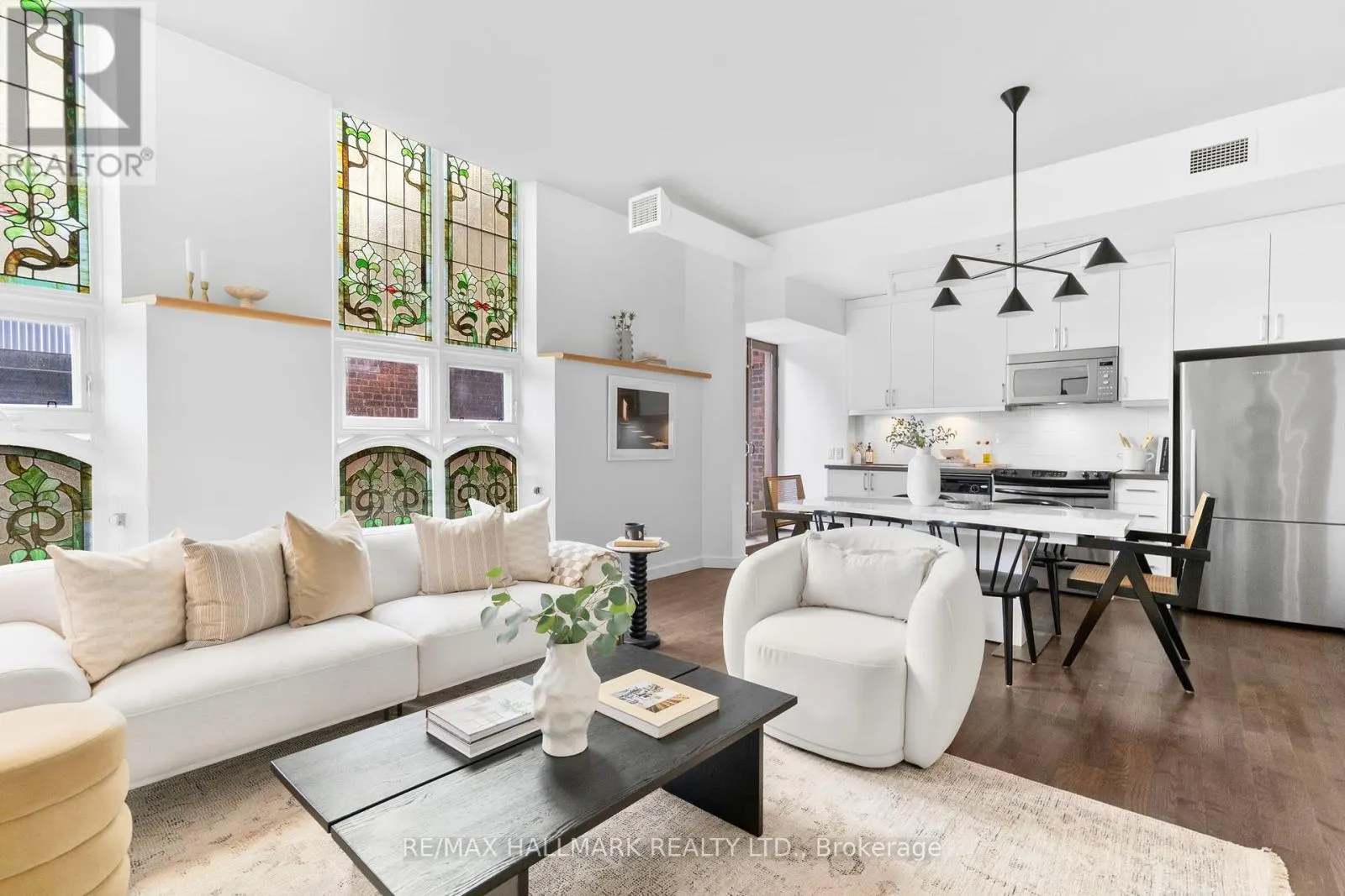 202 - 701 DOVERCOURT ROAD