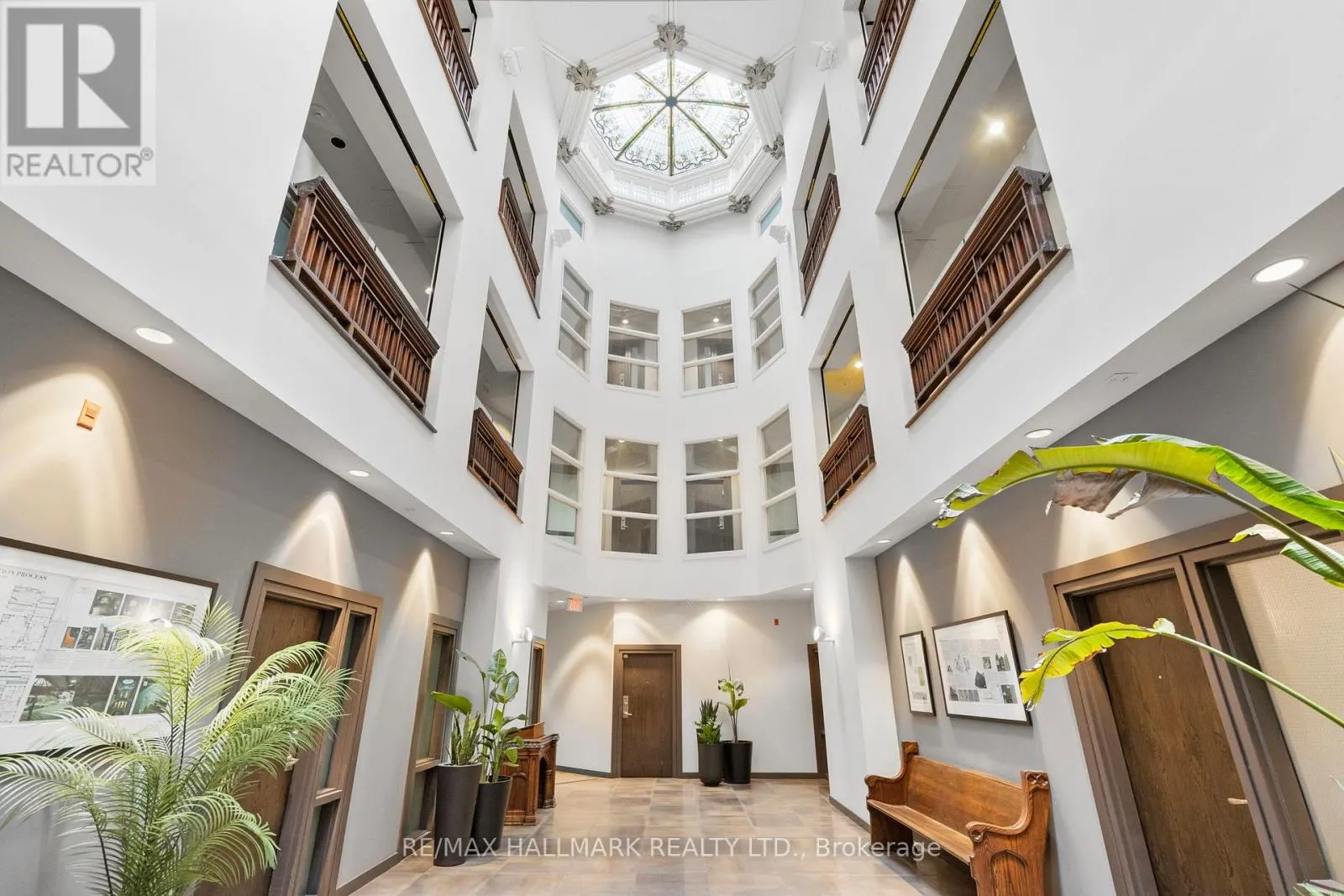 202 - 701 DOVERCOURT ROAD