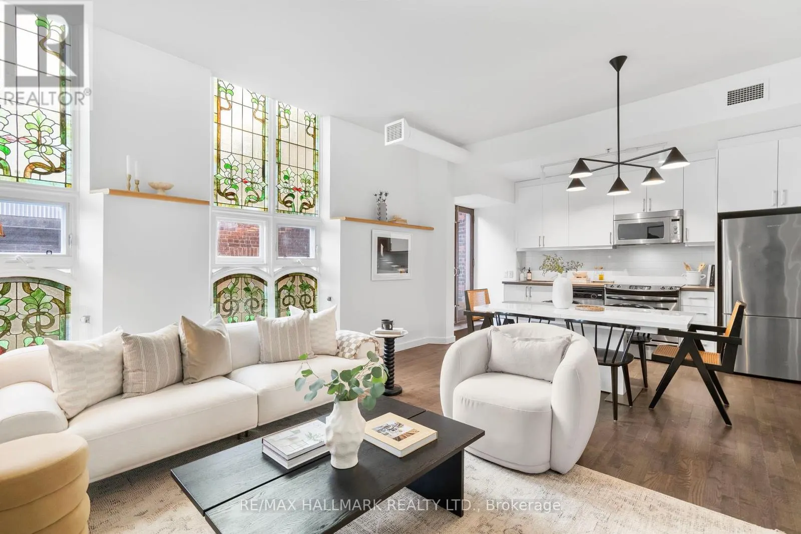 202 - 701 DOVERCOURT ROAD