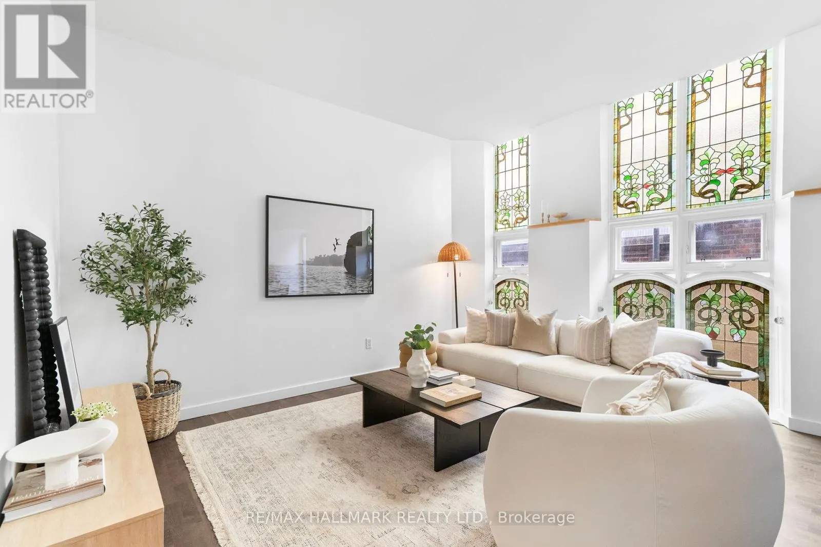 202 - 701 DOVERCOURT ROAD