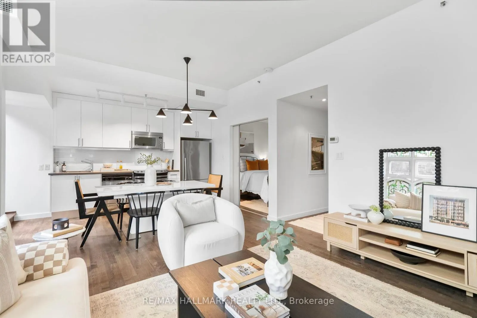 202 - 701 DOVERCOURT ROAD