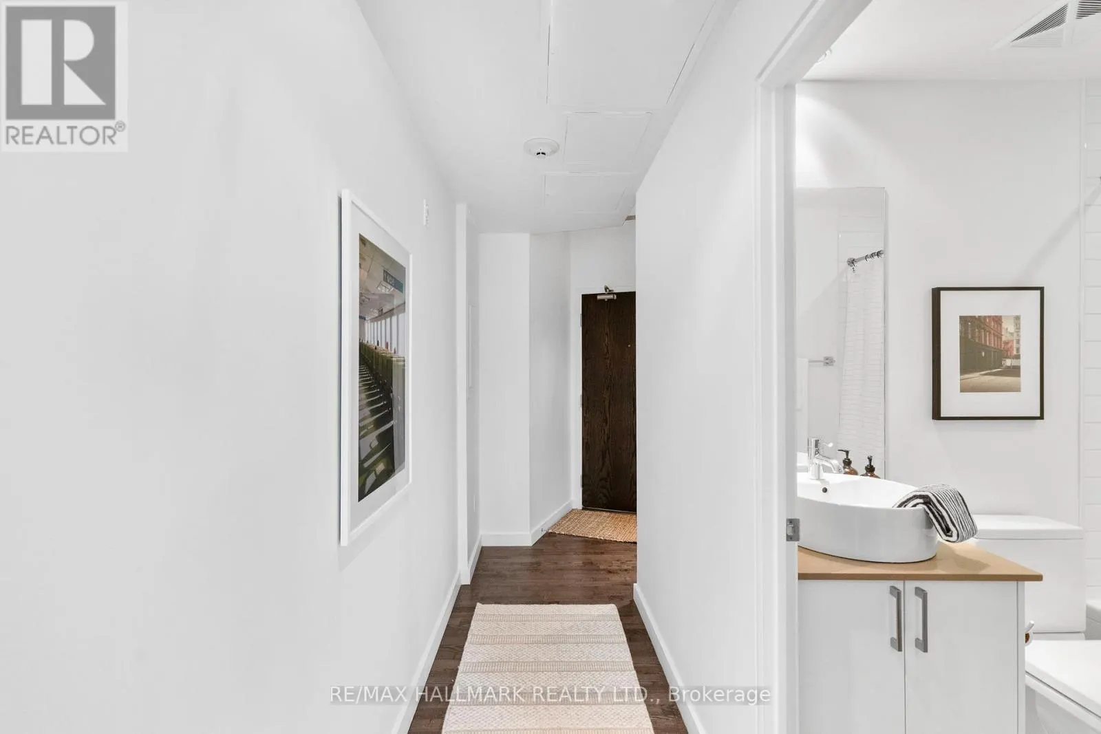 202 - 701 DOVERCOURT ROAD
