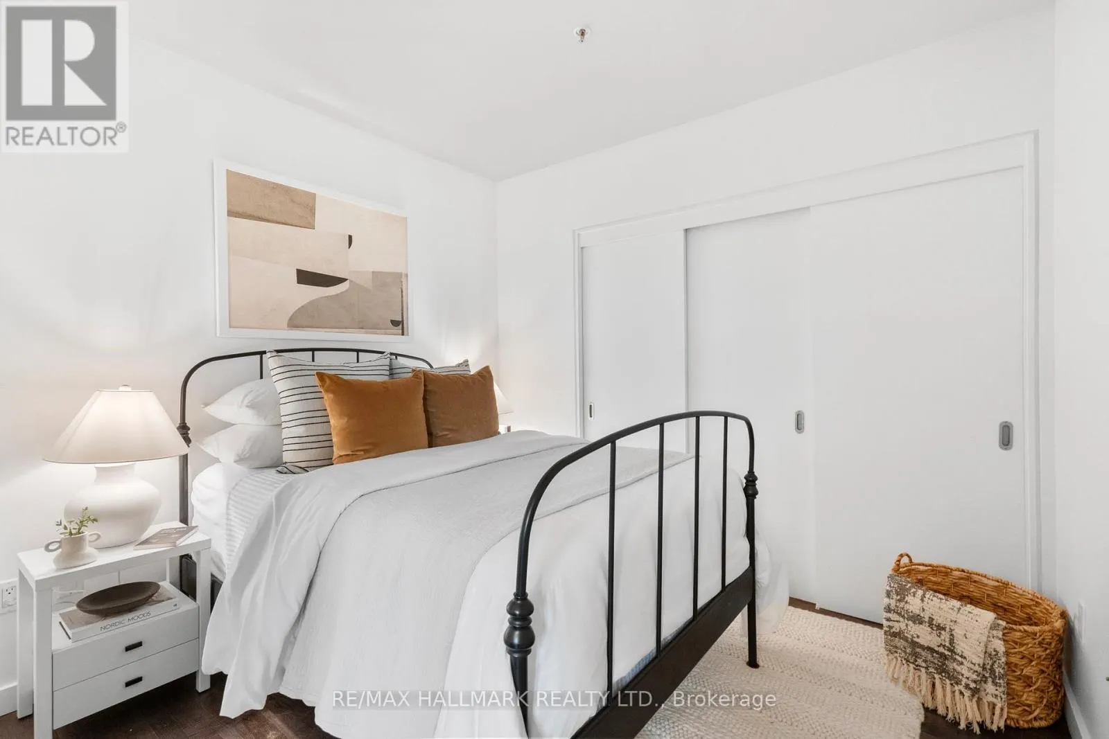 202 - 701 DOVERCOURT ROAD