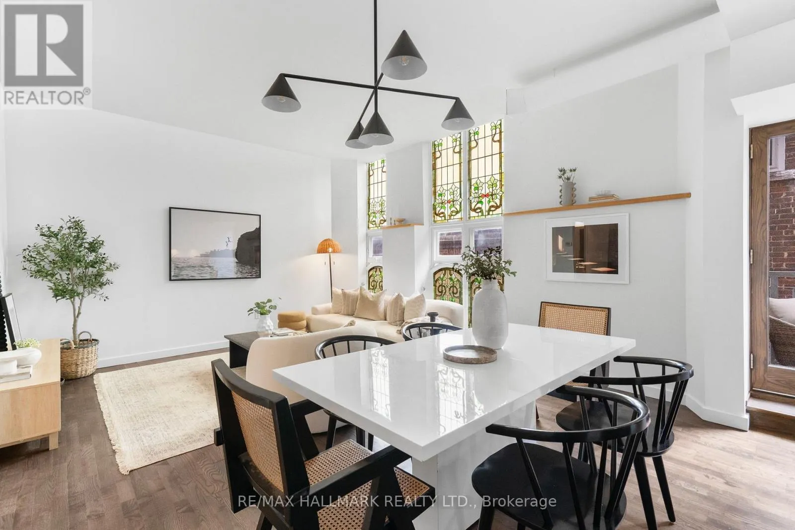 202 - 701 DOVERCOURT ROAD