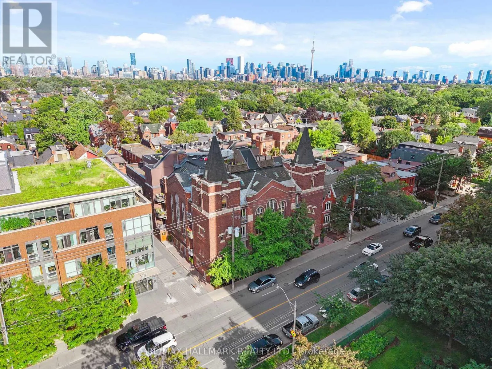 202 - 701 DOVERCOURT ROAD