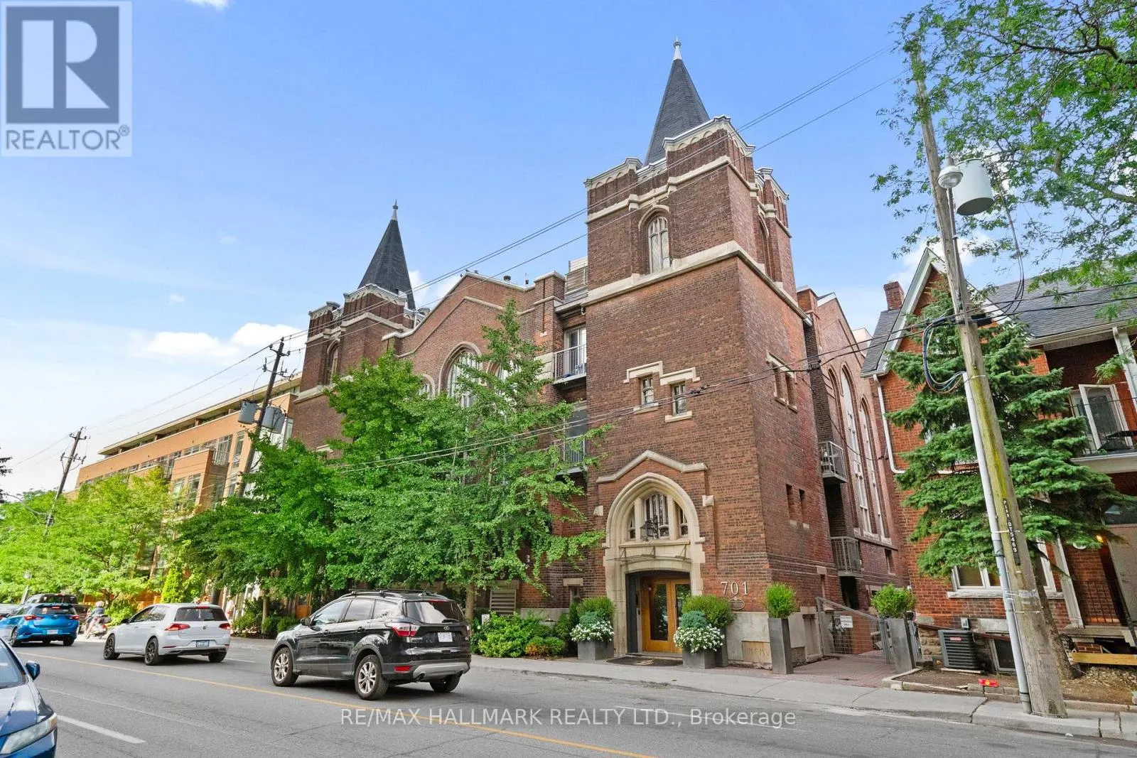202 - 701 DOVERCOURT ROAD