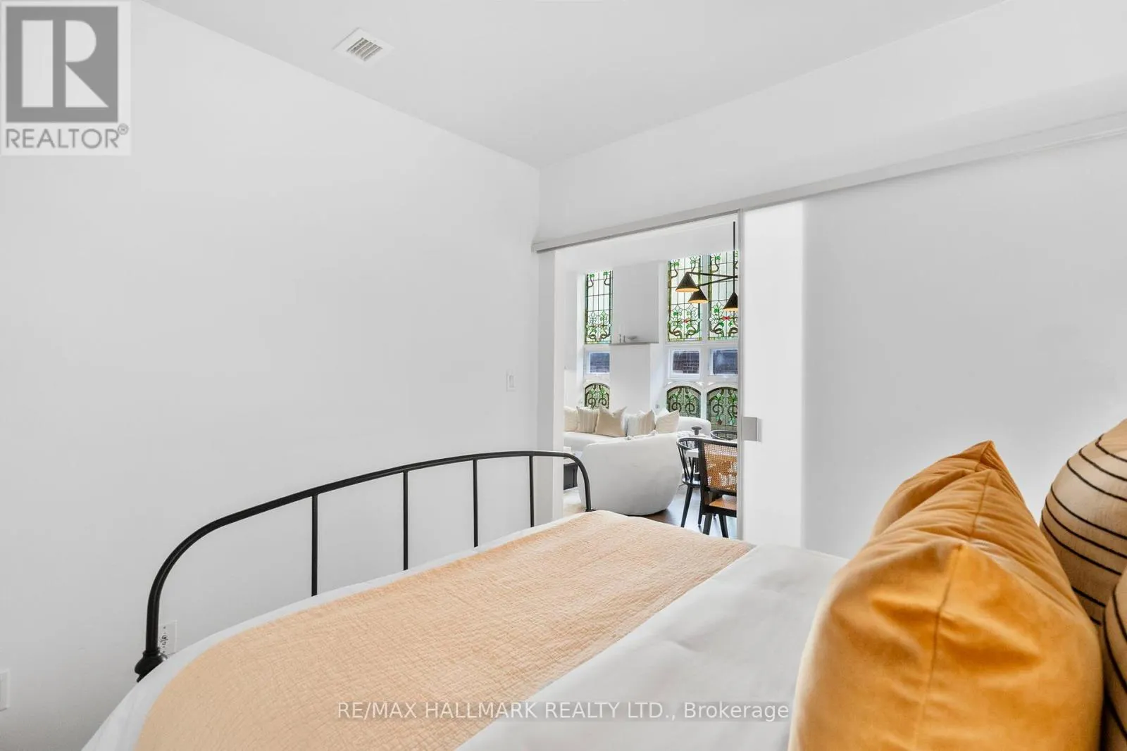 202 - 701 DOVERCOURT ROAD