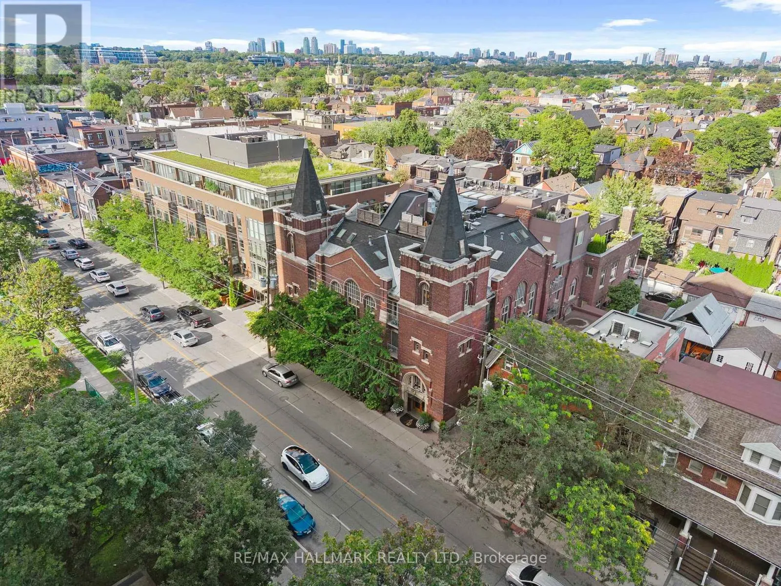 202 - 701 DOVERCOURT ROAD