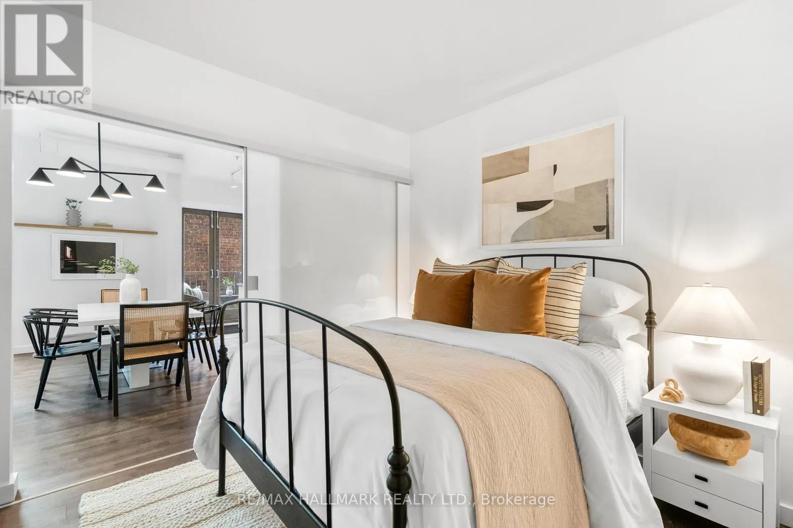 202 - 701 DOVERCOURT ROAD