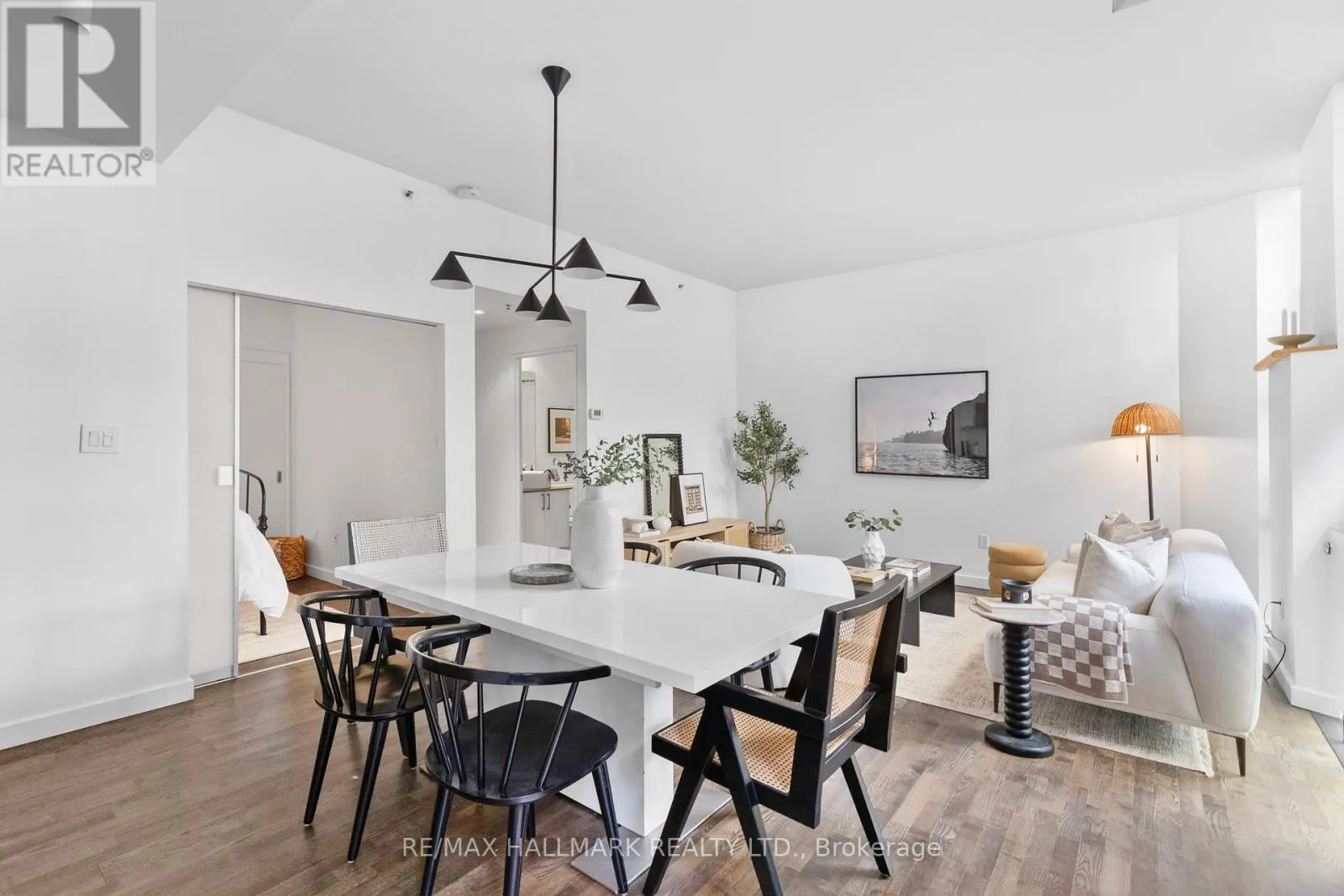 202 - 701 DOVERCOURT ROAD