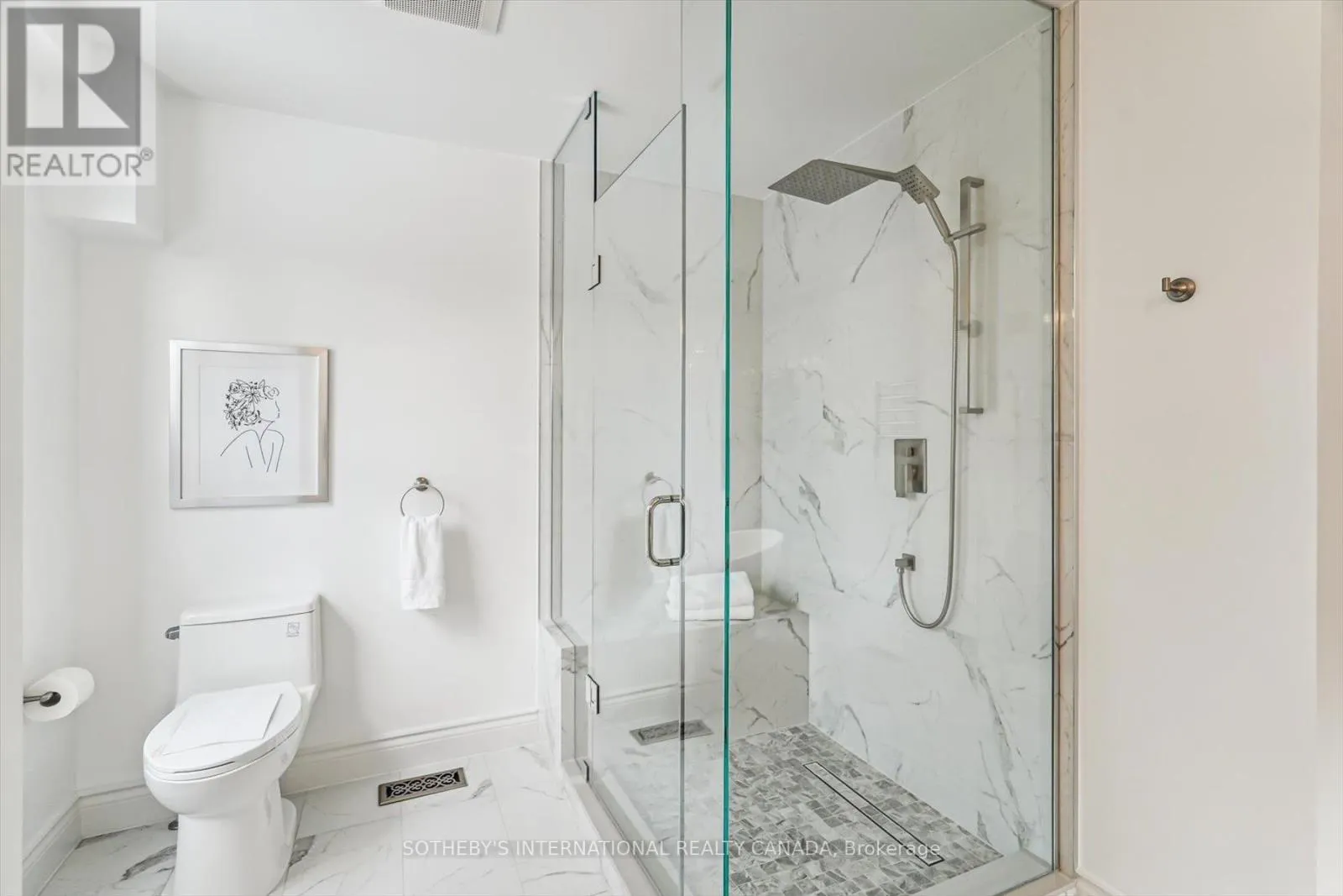 290 BATHURST STREET