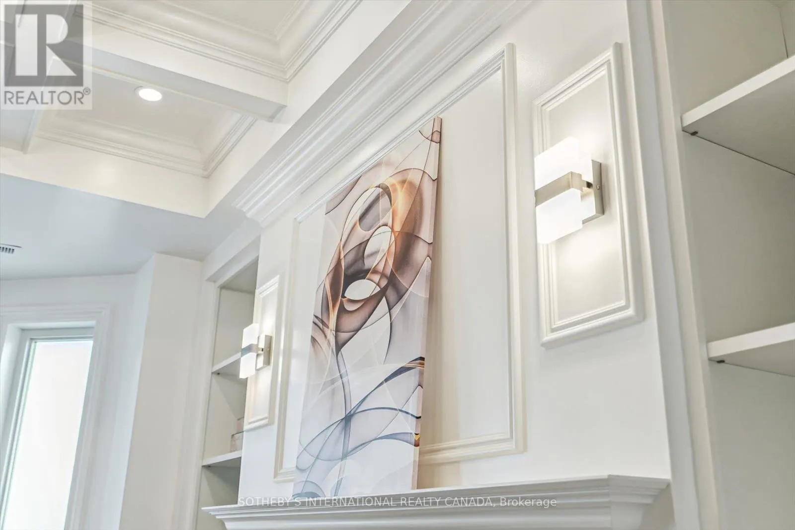 290 BATHURST STREET