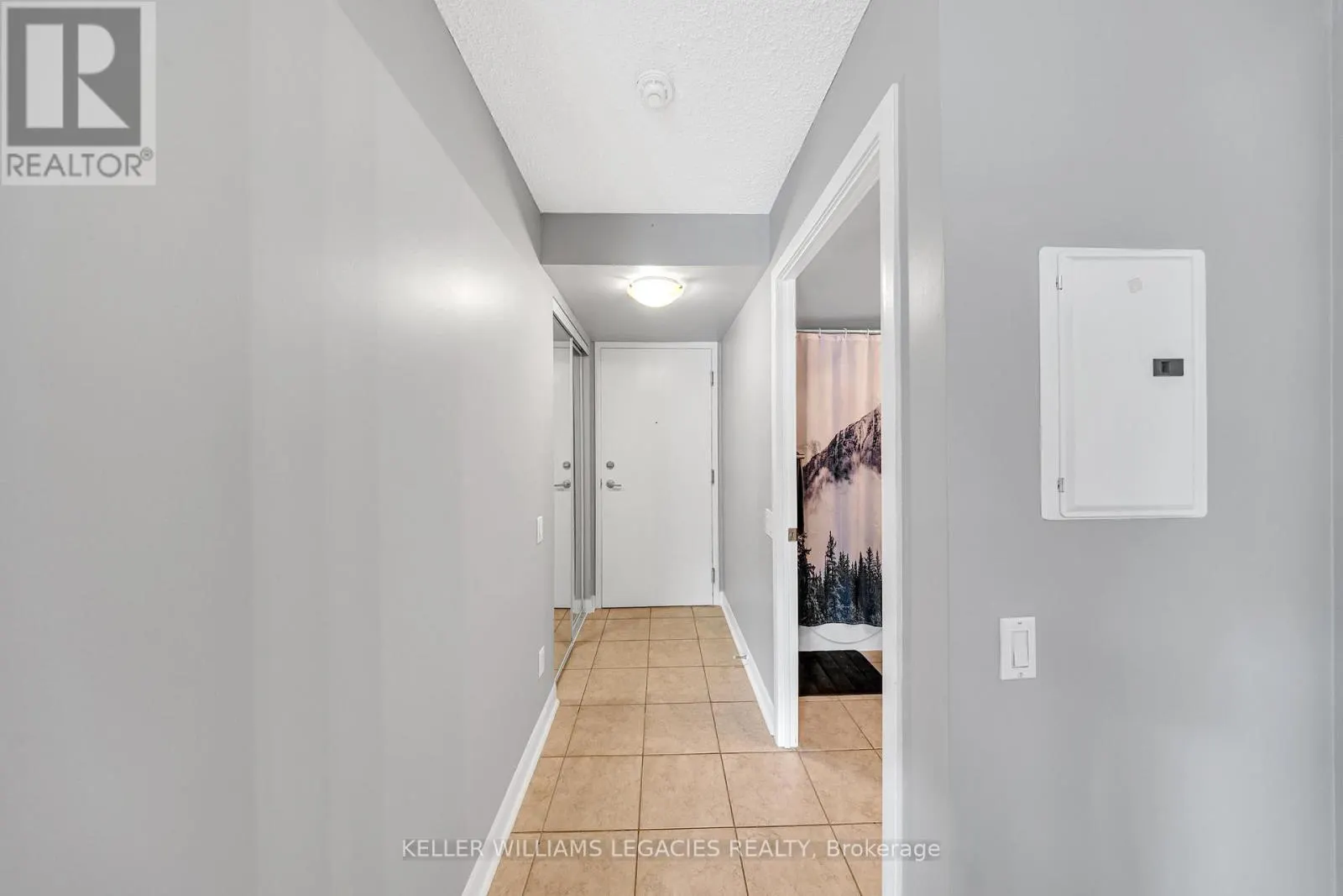 646 - 525 WILSON AVENUE
