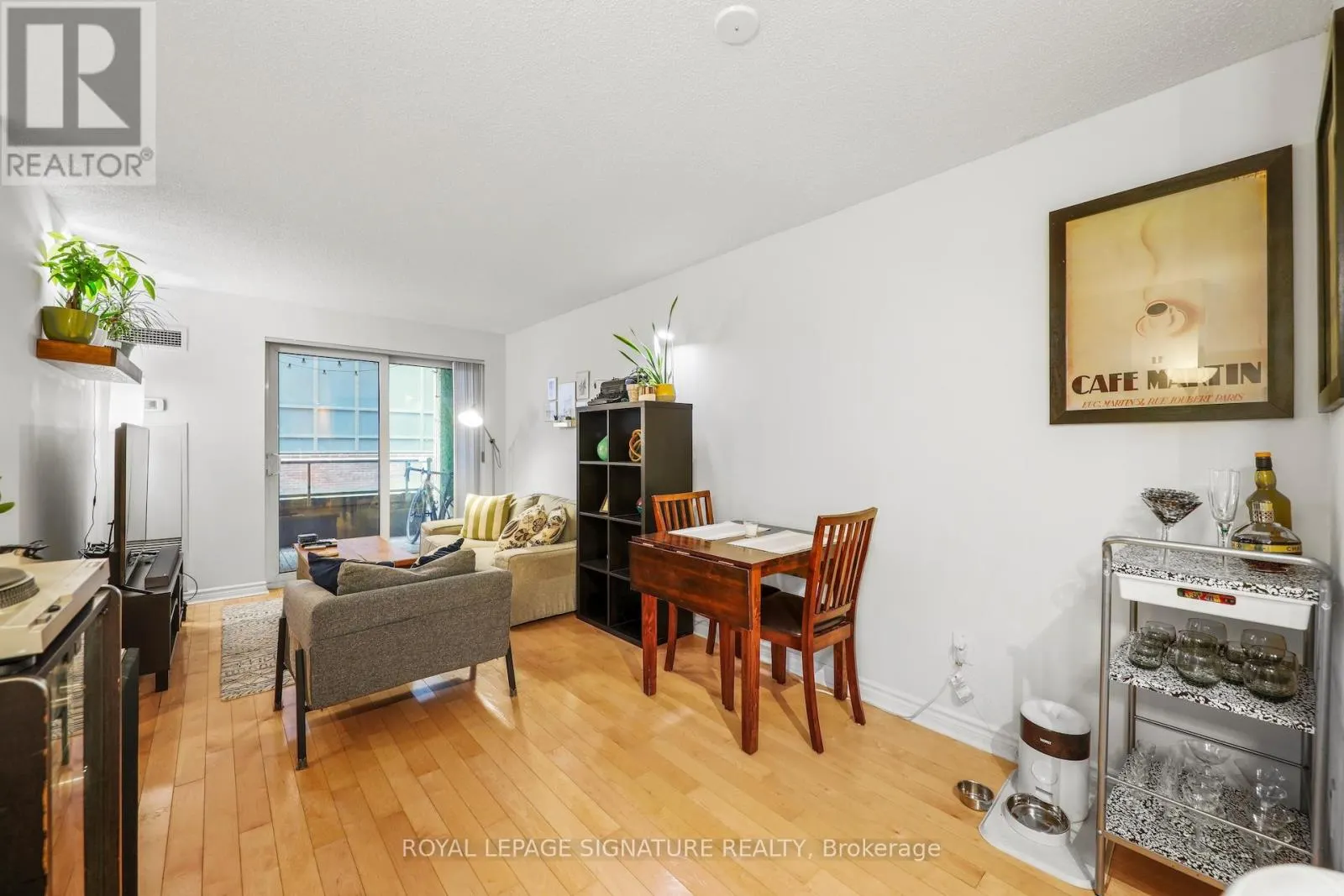 343 - 250 WELLINGTON STREET W