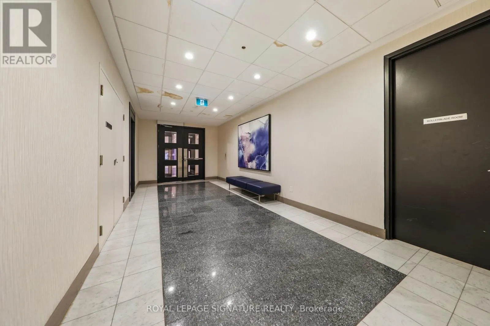343 - 250 WELLINGTON STREET W