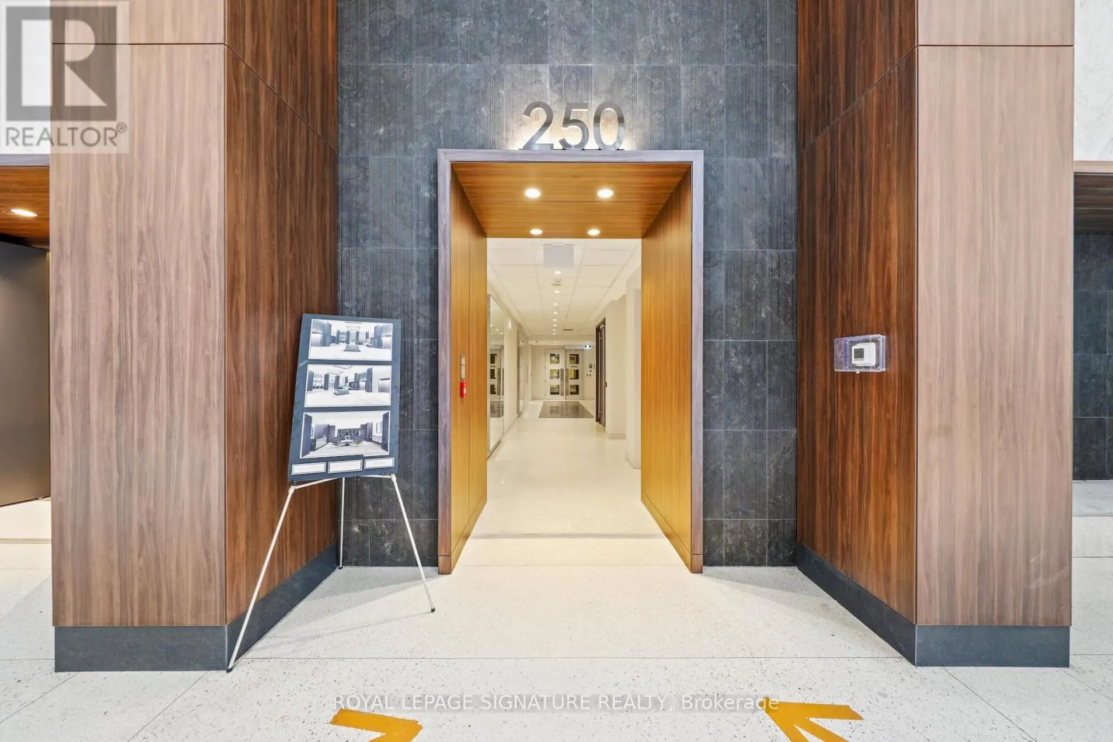 343 - 250 WELLINGTON STREET W