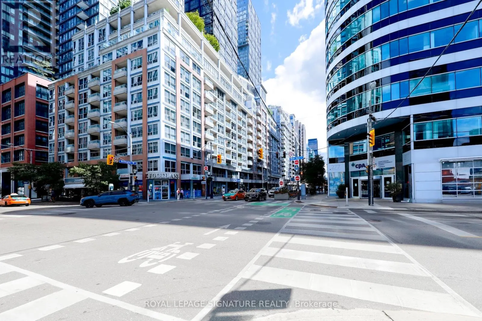 343 - 250 WELLINGTON STREET W
