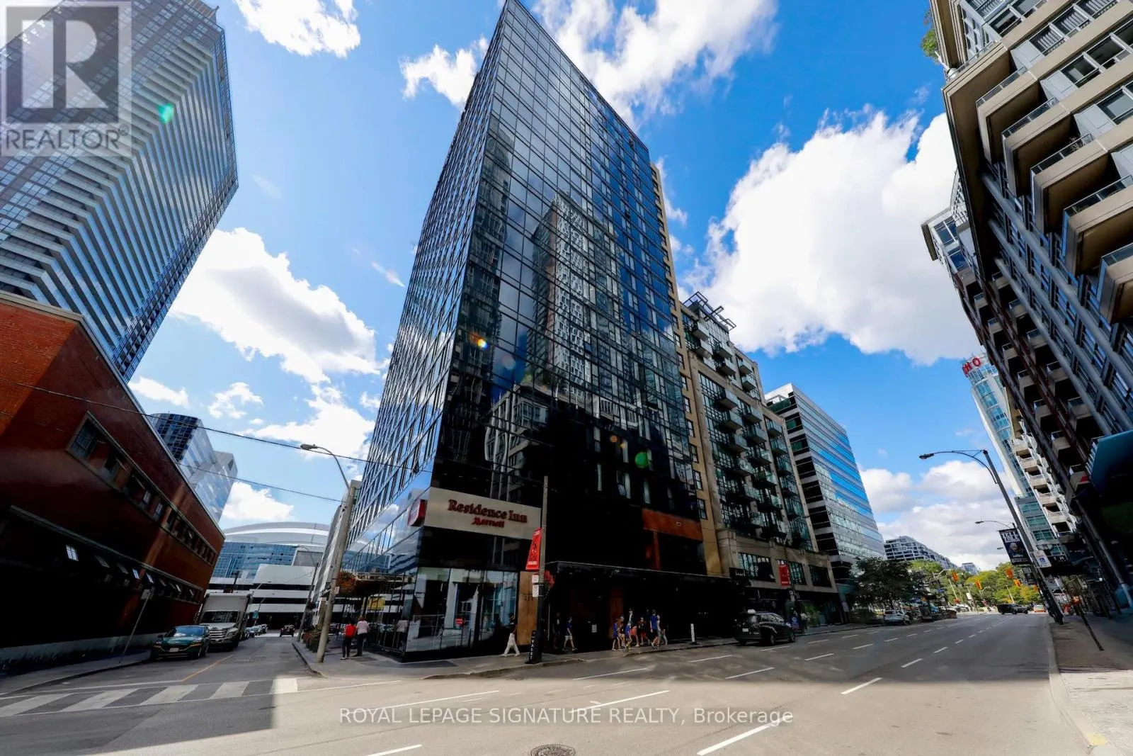 343 - 250 WELLINGTON STREET W