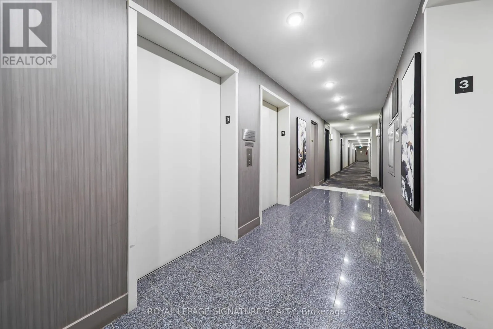 343 - 250 WELLINGTON STREET W