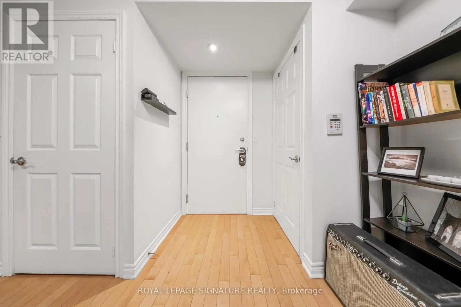 343 - 250 WELLINGTON STREET W