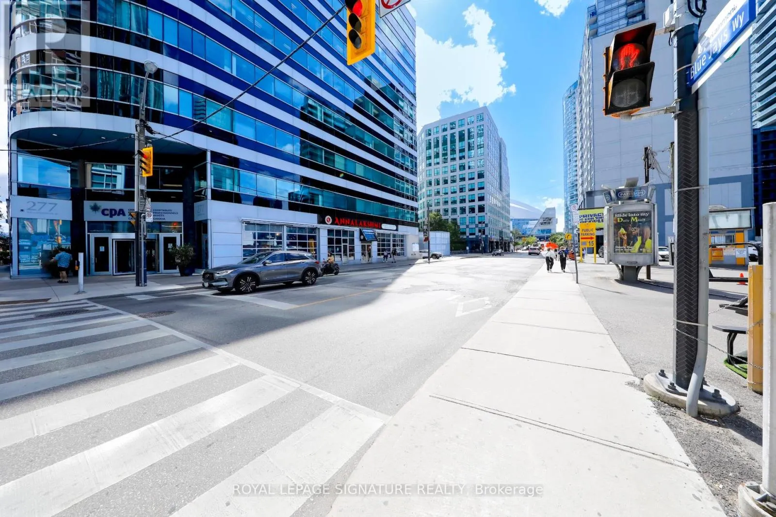 343 - 250 WELLINGTON STREET W
