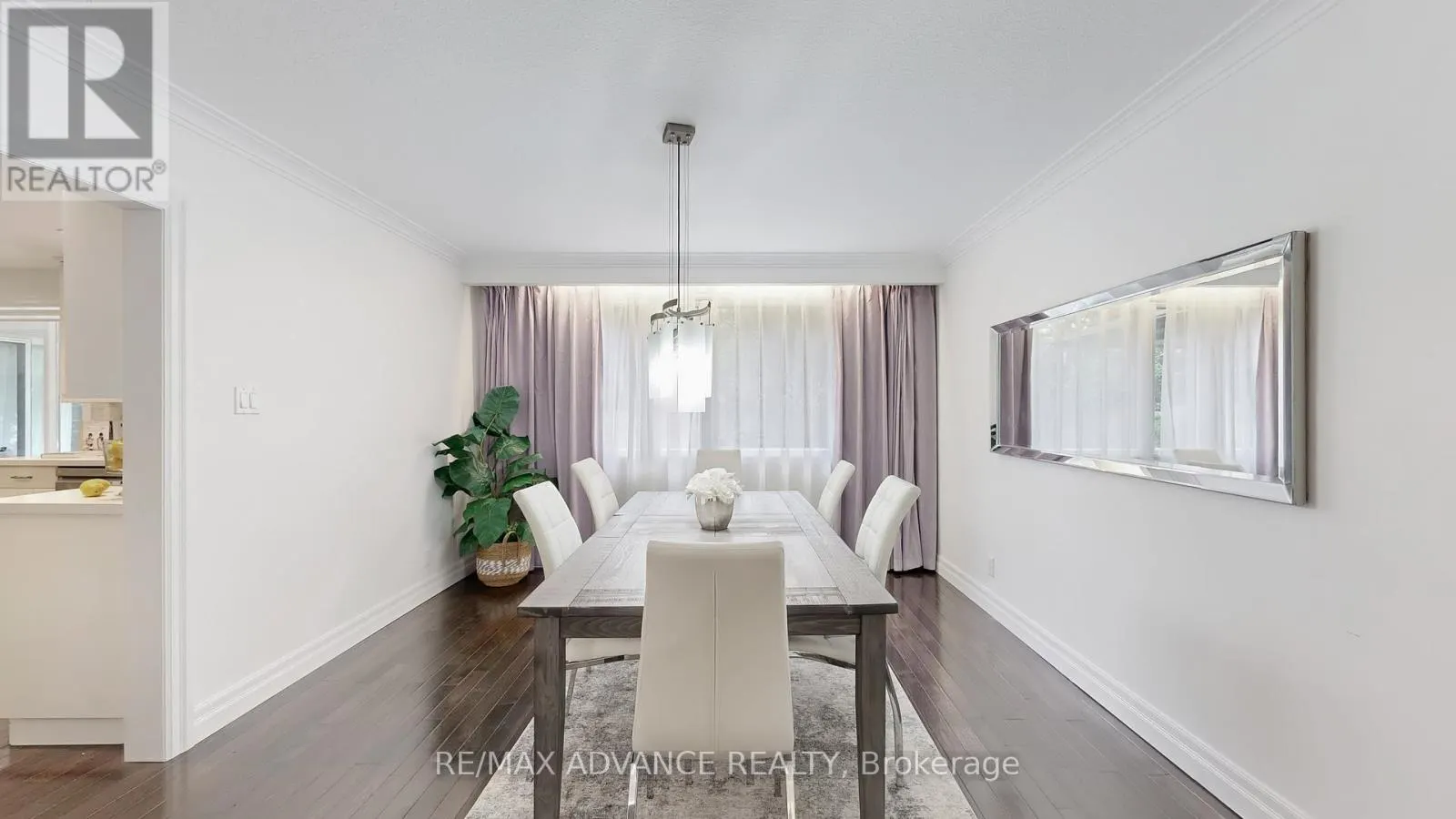 9 CARLUKE CRESCENT