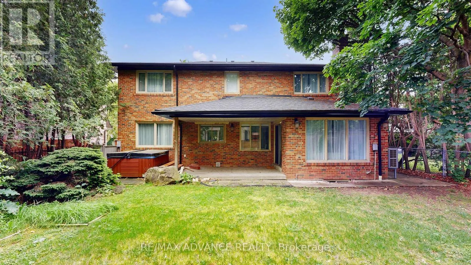 9 CARLUKE CRESCENT