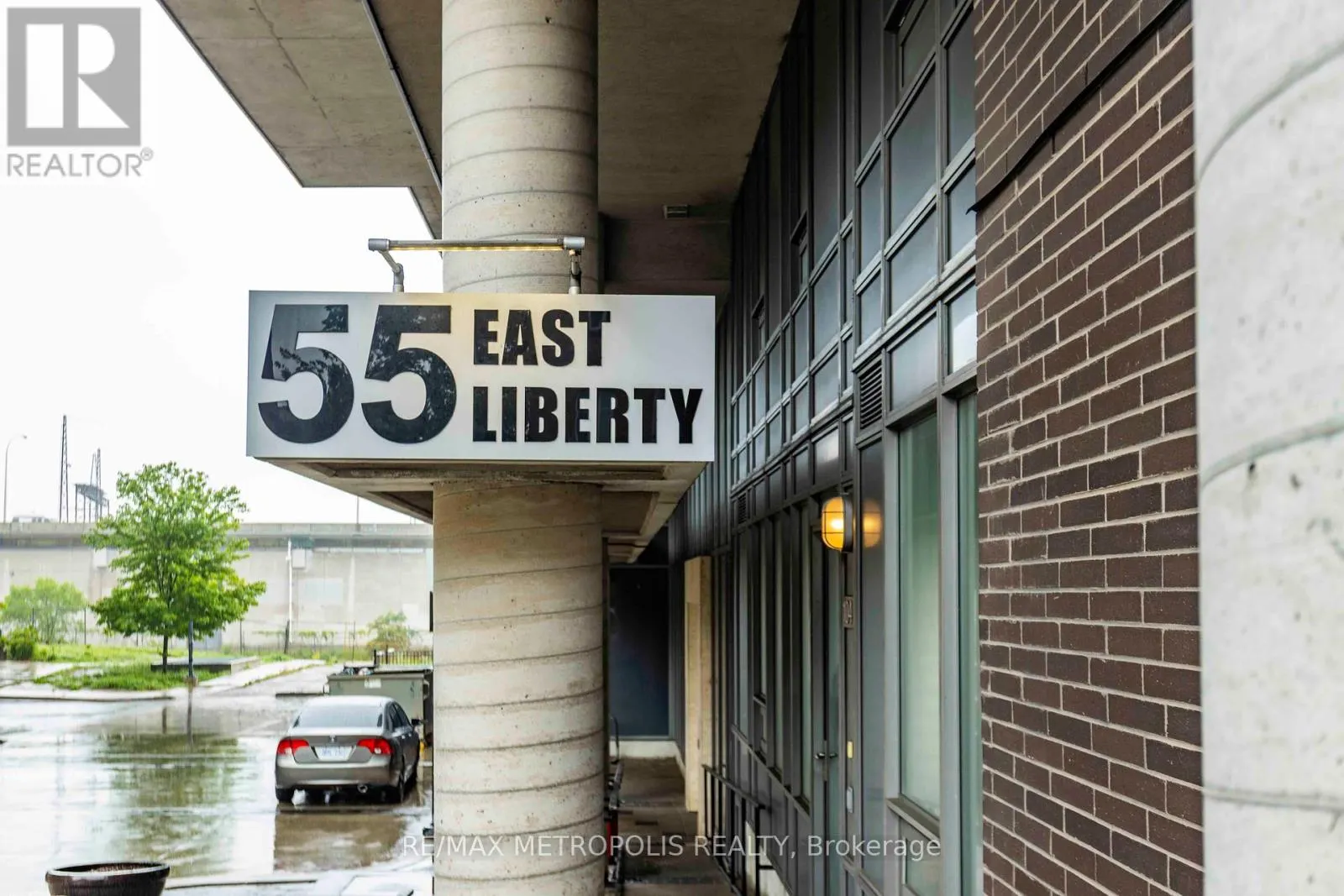717 - 55 EAST LIBERTY STREET