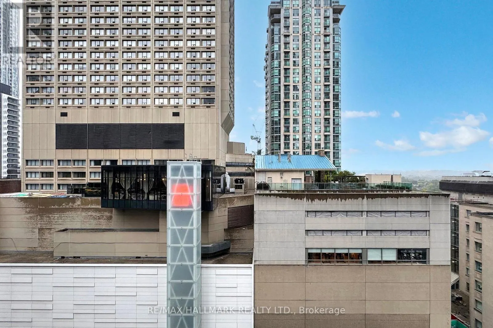 1403 - 85 BLOOR STREET E