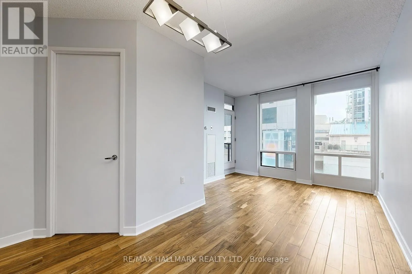 1403 - 85 BLOOR STREET E