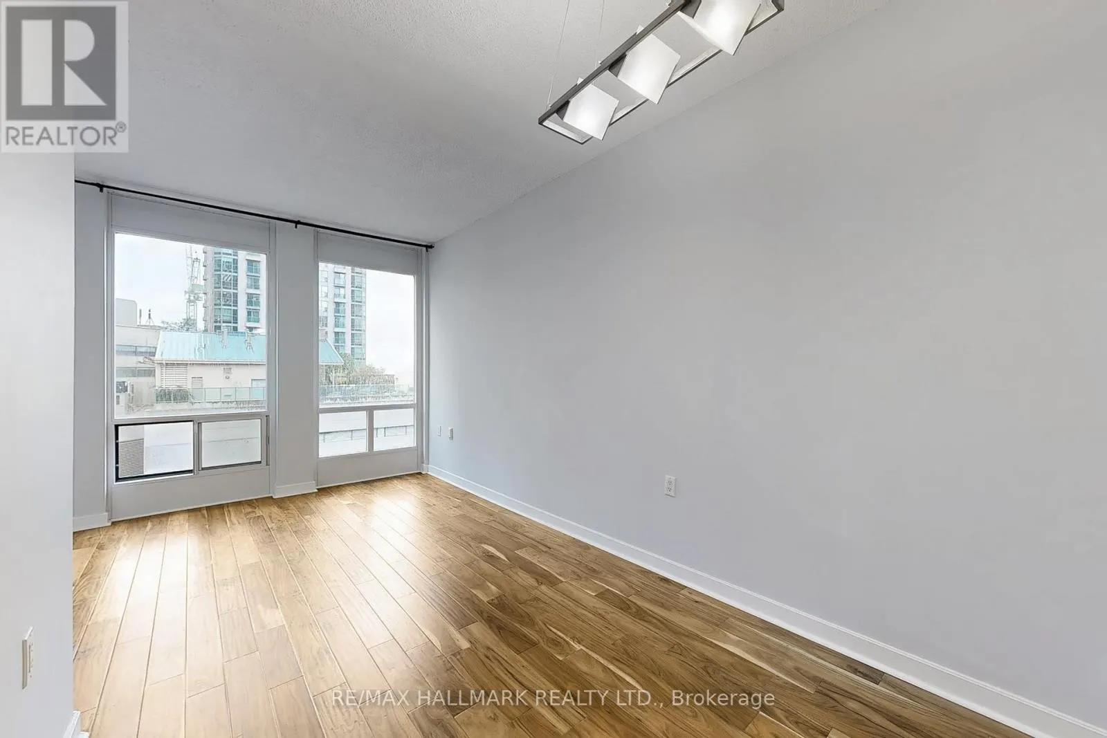1403 - 85 BLOOR STREET E
