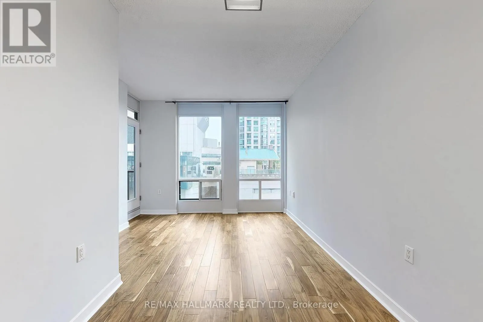 1403 - 85 BLOOR STREET E