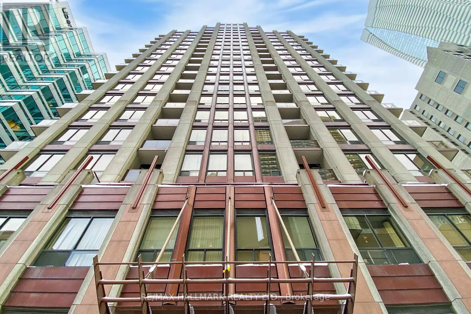 1403 - 85 BLOOR STREET E